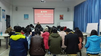 實(shí)踐出真知，產(chǎn)教促雙贏——商學(xué)院召開2013級(jí)市場營銷與策劃專業(yè)“校中廠”學(xué)期項(xiàng)目總結(jié)會(huì)